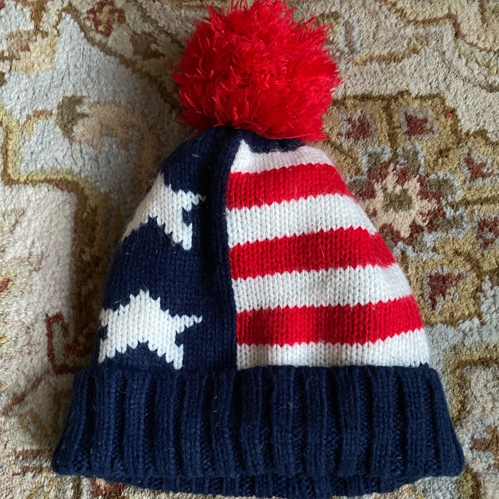 USA pom pom hat